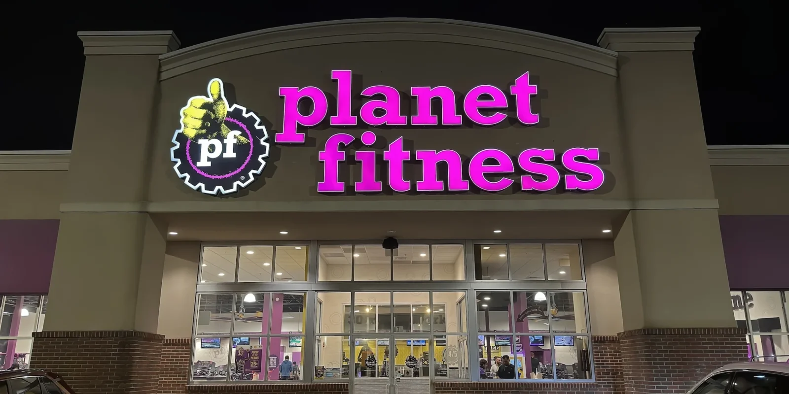 Exterior of Planet Fitness