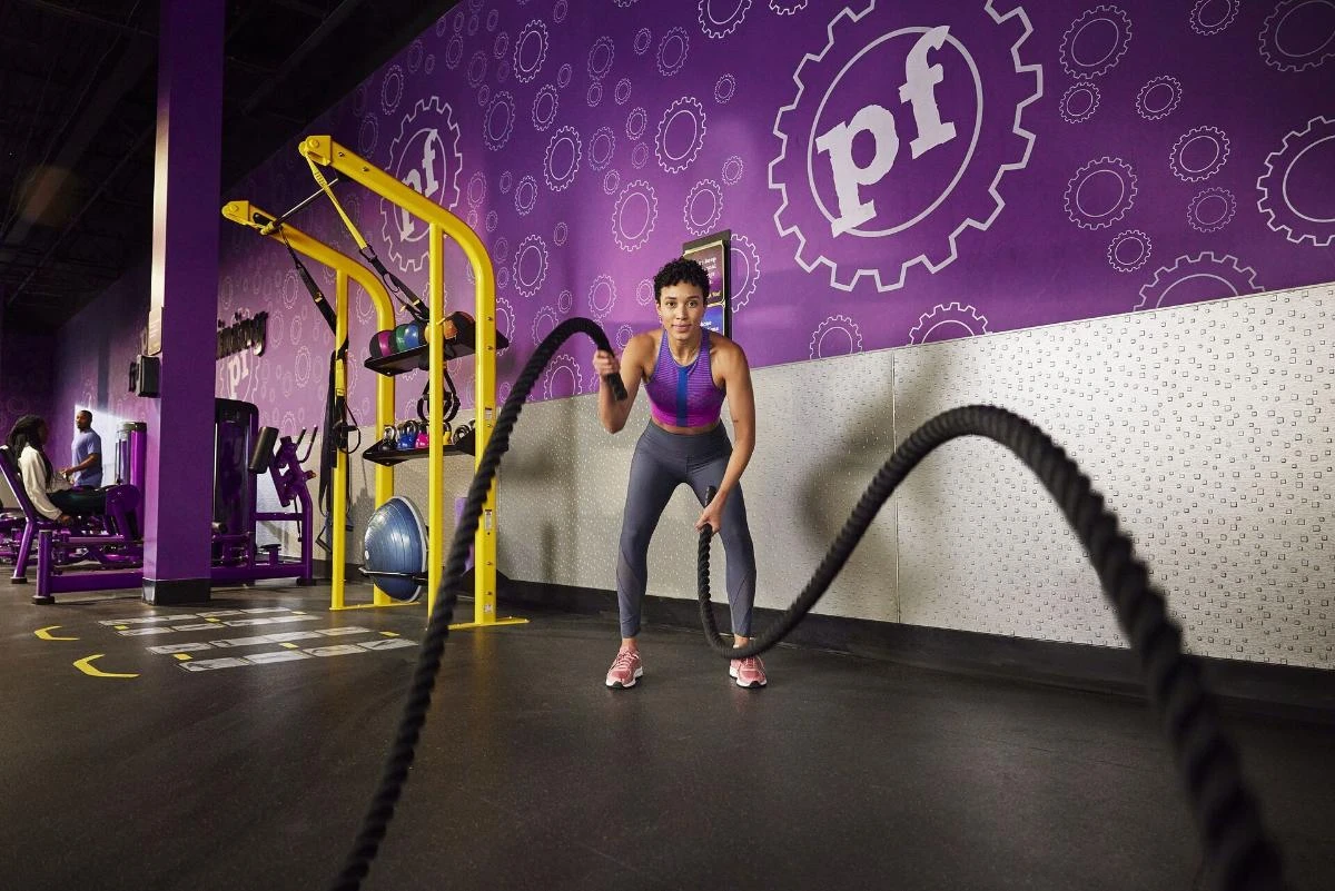 Planet Fitness Reports Strong Growth in 2025, But Stock Price Dips Due to Outlook Concerns
